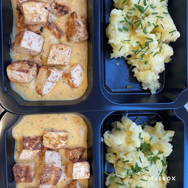 Tofu Massaman kari s bramborem a mrkví